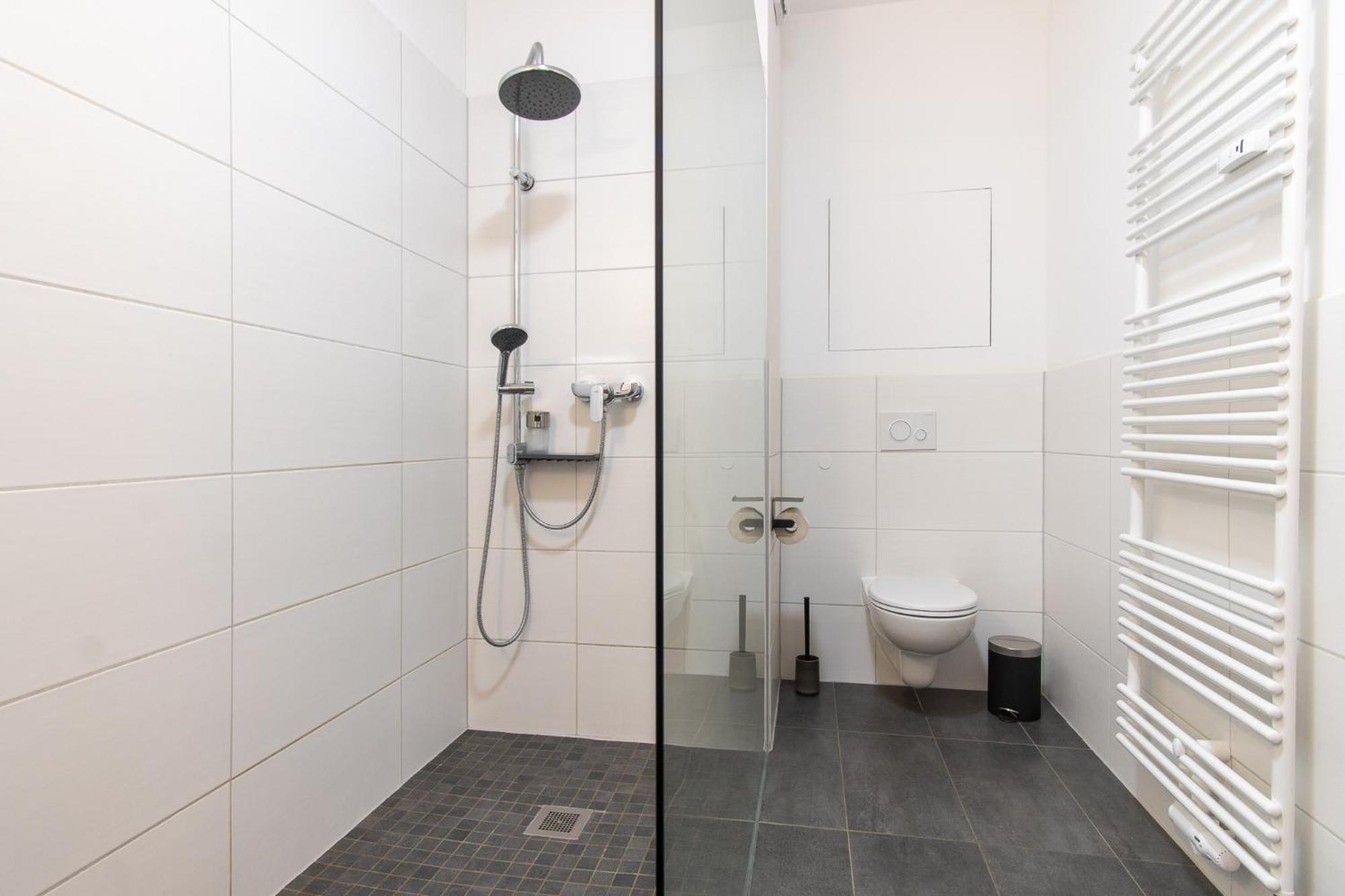 Luxurioeses Apartment, 10Min Innenstadt, Parkplatz Erfurt Bagian luar foto