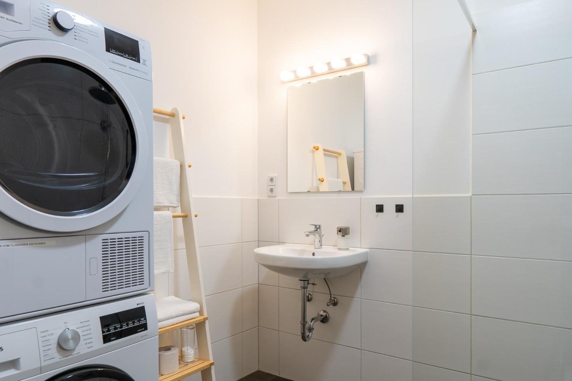 Luxurioeses Apartment, 10Min Innenstadt, Parkplatz Erfurt Bagian luar foto